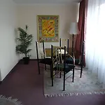 Hotel Hotel Kubrat Am Checkpoint Charlie Berlijn