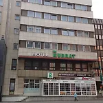 Hotel Kubrat Am Checkpoint Charlie Berlim