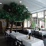 Hotel Kubrat Am Checkpoint Charlie Hotel 3*