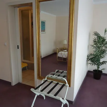 فندق Hotel Kubrat Am Checkpoint Charlie