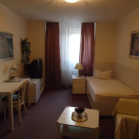 Hotel Kubrat Am Checkpoint Charlie