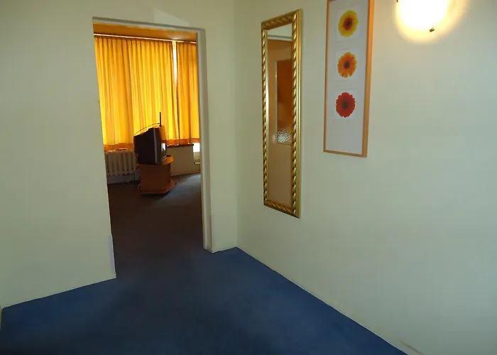 Hotel Hotel Kubrat Am Checkpoint Charlie 3*