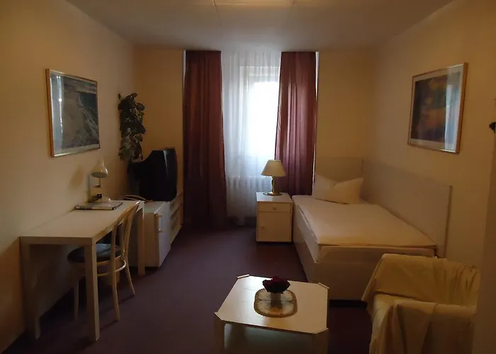 Hotel Kubrat Am Checkpoint Charlie