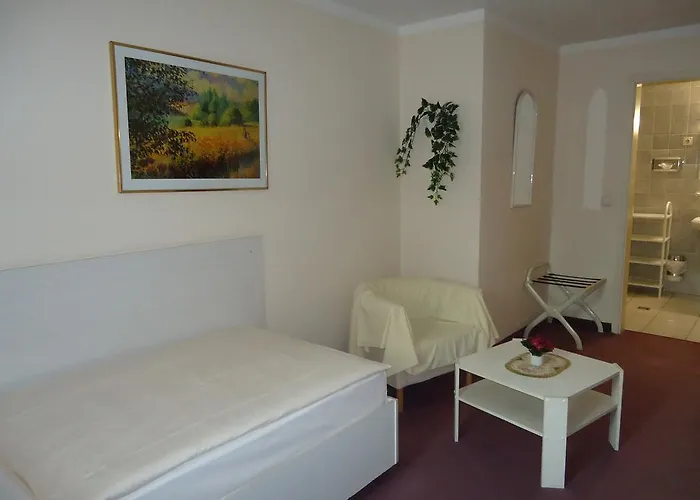 Hotel Hotel Kubrat Am Checkpoint Charlie 3*