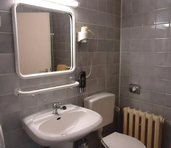 Hotel Kubrat Am Checkpoint Charlie Berlin