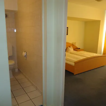 Hotel Kubrat Am Checkpoint Charlie