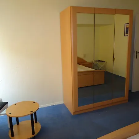 Hotel Kubrat Am Checkpoint Charlie